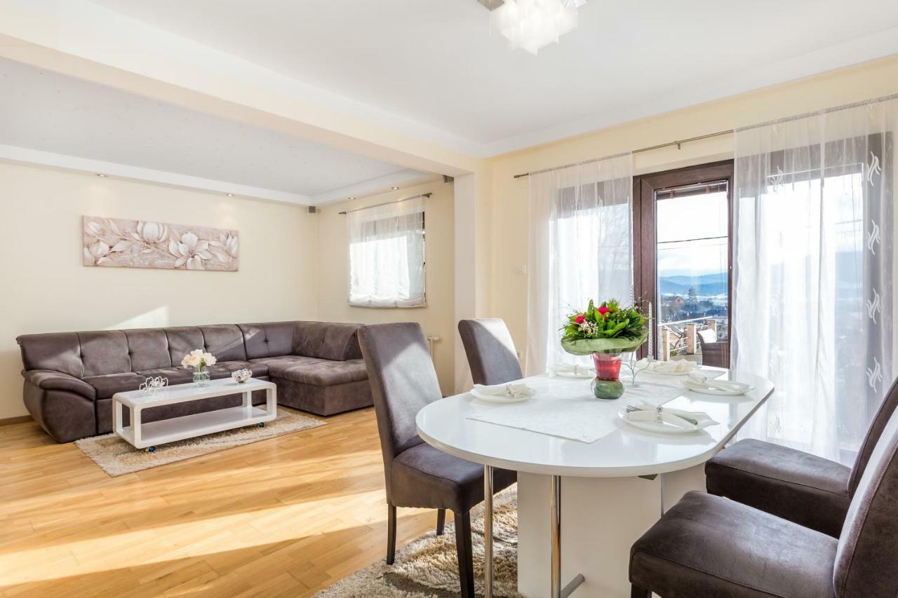 شقة Apartman Javor Otočac المظهر الخارجي الصورة