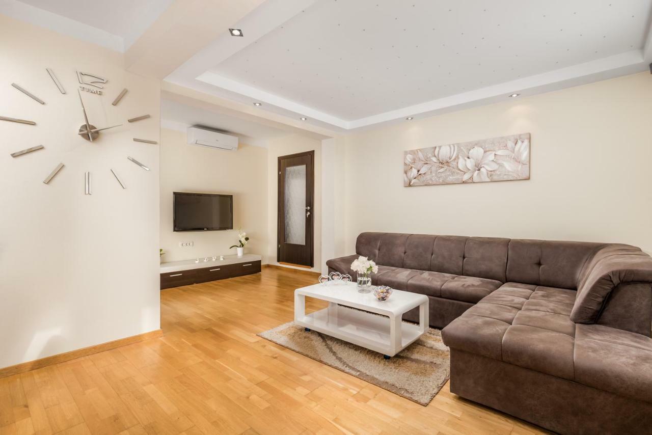 شقة Apartman Javor Otočac المظهر الخارجي الصورة